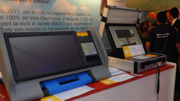 Máquinas del voto electrónico en Salta - Fuente: Salta 4400