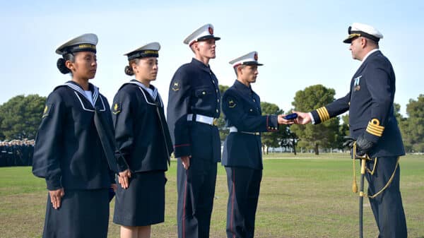Marineros de Salta juraron la bandera en la Armada Argentina y fueron distinguidos - Fuente: Gaceta Marinera.