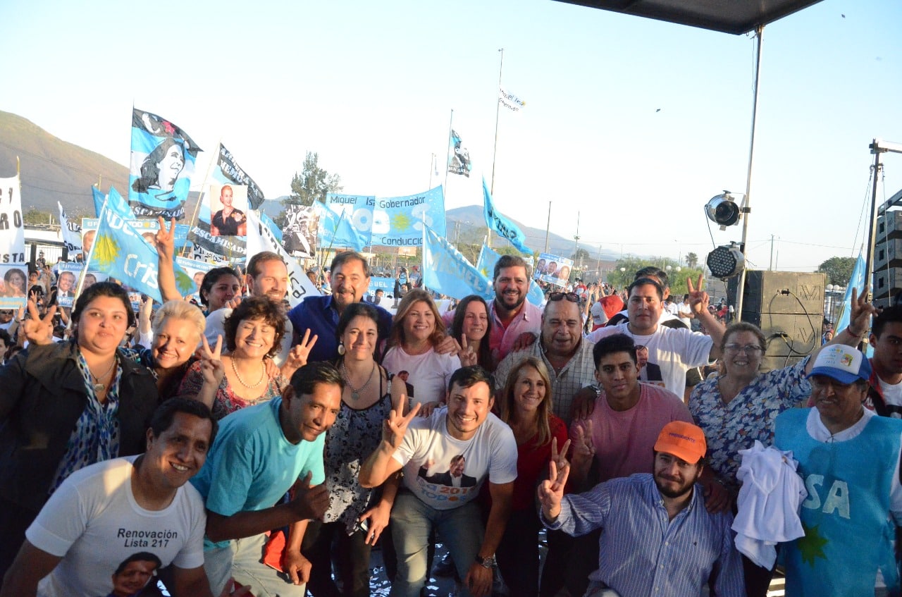 MIguel Isa . Paz Posse - Cierre de campaña - Fuente: SALTA 4400