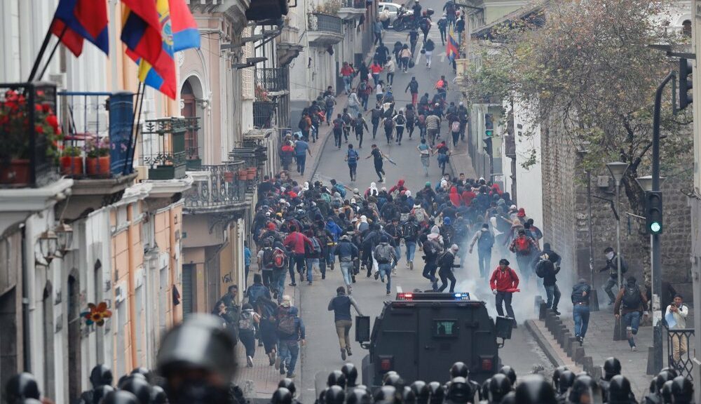 Ecuador declaró estado de emergencia por el estallido de las protestas