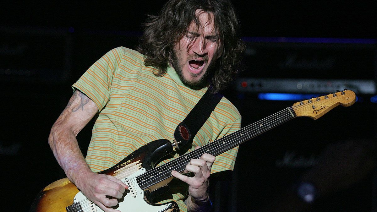 Los invitados Y así áspero Vuelve John Frusciante a los Red Hot Chili Peppers - Salta 4400