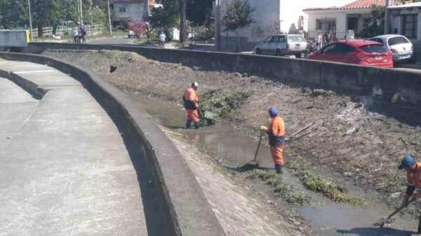 Limpieza de canal - Foto: municipalidadsalta.gob.ar
