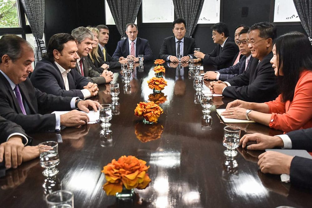 Sáenz con delegación de China - Fuente: Salta.gov.ar