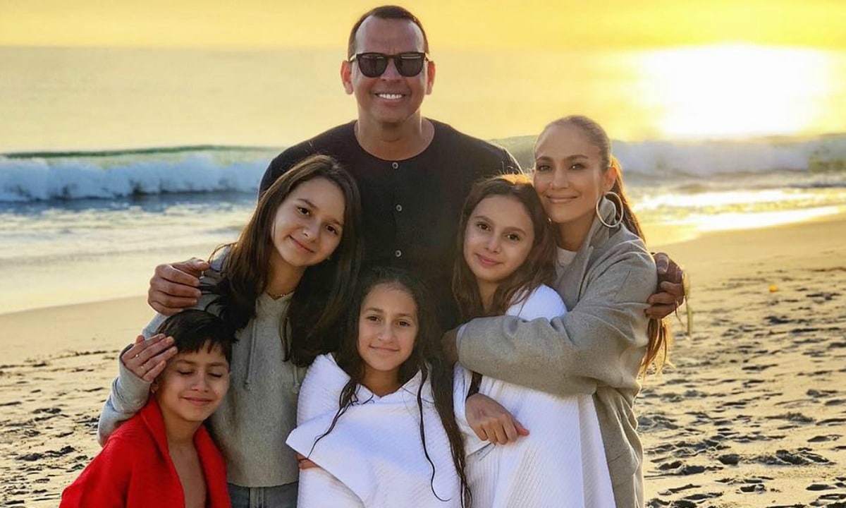 Jennifer Lopez y su familia