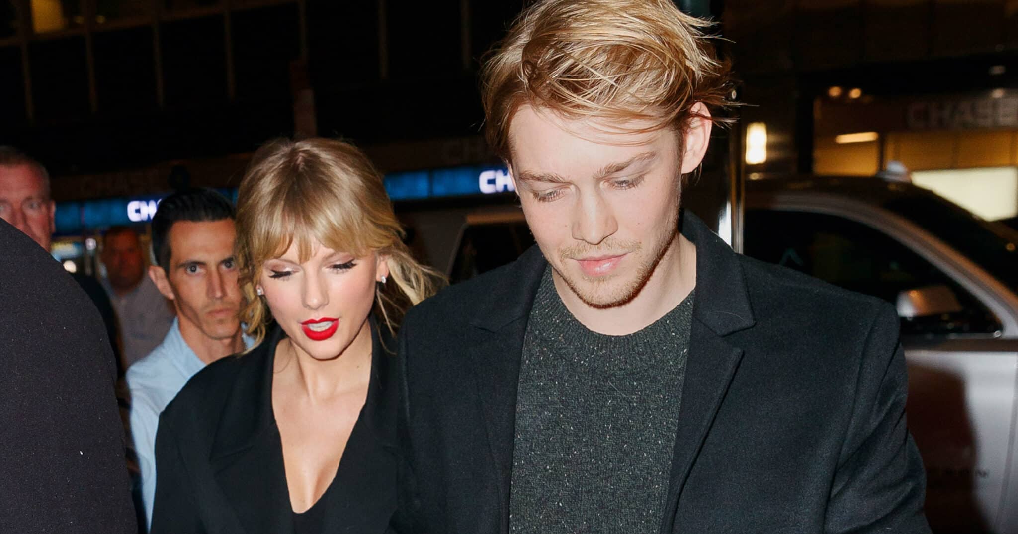 Taylor Swift revela cómo su relación con Joe Alwyn transformó su vida