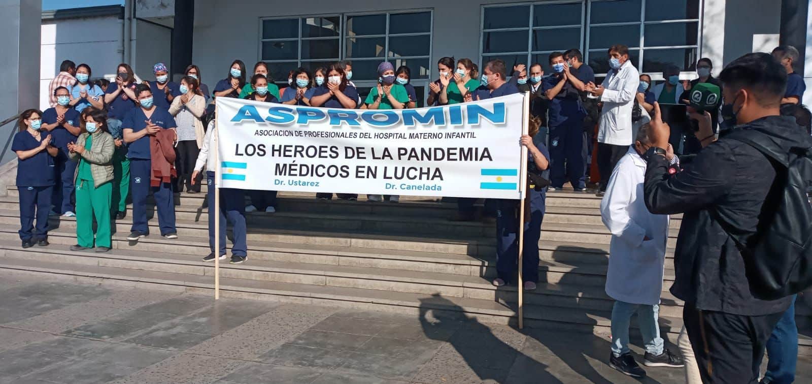 Hospital Materno Infantil: los trabajadores de la salud reclaman un bono de  $200.000 - Salta 4400